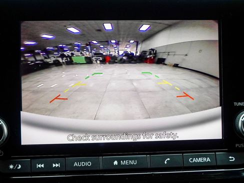 Used 2025 Nissan Pathfinder SV AWD/4WD image 23
