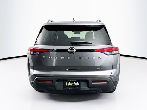 Used 2024 Nissan Pathfinder SV image 7