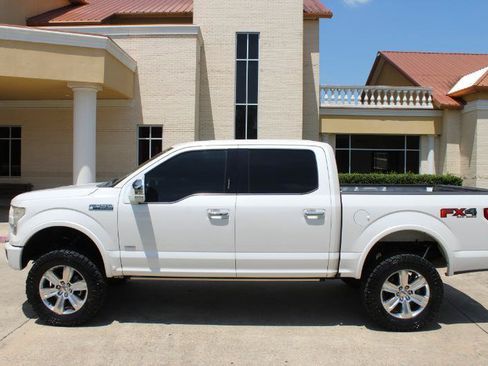 Used 2017 Ford F150 Platinum w/ Equipment Group 701A Luxury AWD/4WD image 10