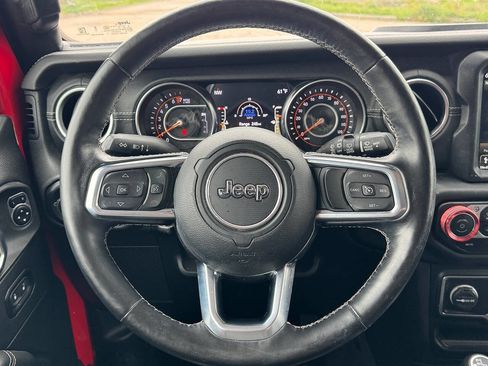 Used 2020 Jeep Wrangler Unlimited Sahara w/ Uconnect 4C Nav & Sound Group AWD/4WD image 21