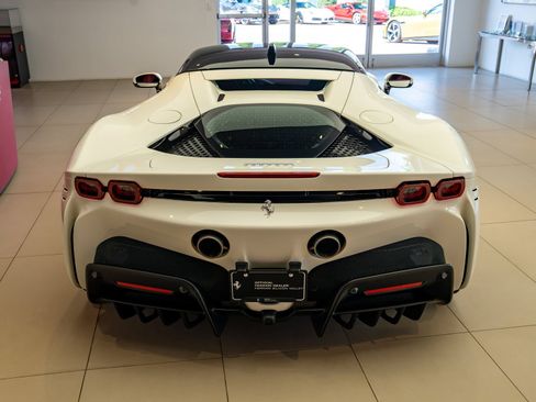 Used 2021 Ferrari SF90 Stradale AWD/4WD image 5