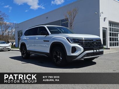 New 2026 Volkswagen Atlas Peak Edition