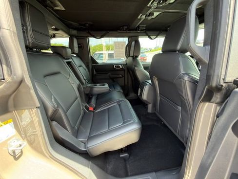 Used 2025 Ford Bronco Outer Banks AWD/4WD image 11