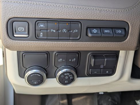 Used 2021 GMC Yukon Denali w/ Denali Ultimate Package image 36