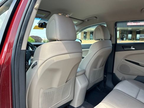 Used 2018 Hyundai Tucson SE AWD/4WD image 11