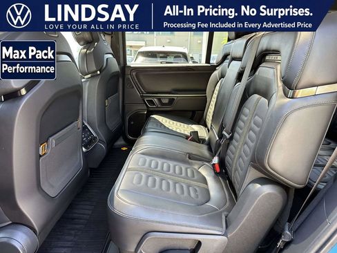 Used 2024 Rivian R1S Adventure AWD/4WD image 16