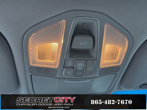 Used 2018 Hyundai Santa Fe Sport image 32