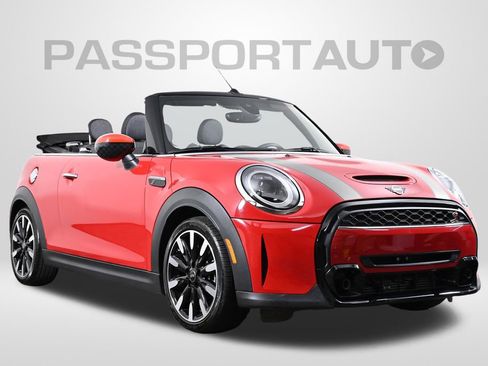 Used 2024 MINI Cooper S w/ Signature Upholstery Package image 3