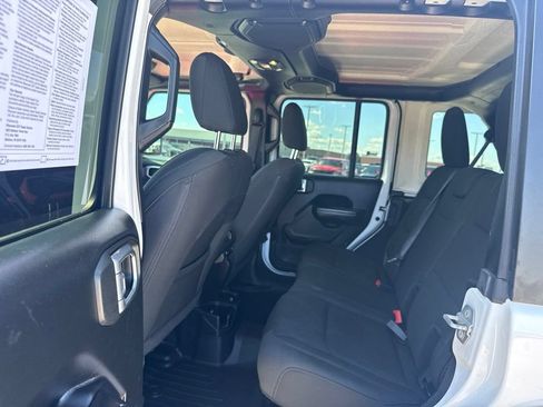 Used 2019 Jeep Wrangler Unlimited Sport S AWD/4WD image 25