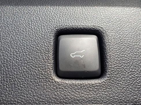 Used 2024 Ford Escape ST-Line image 9