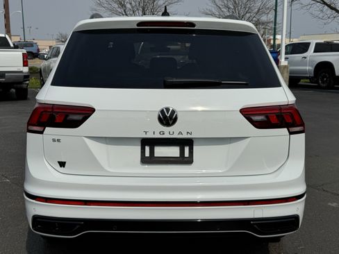 Used 2022 Volkswagen Tiguan SE R-Line image 19