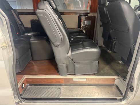 Used 2009 Dodge Sprinter 2500 RWD image 30