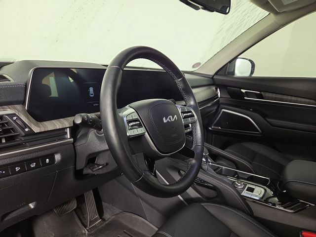 Used 2024 Kia Telluride EX AWD/4WD image 15