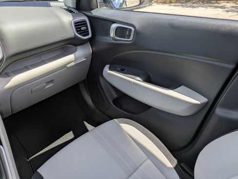 New 2026 Hyundai Venue SEL FWD image 15