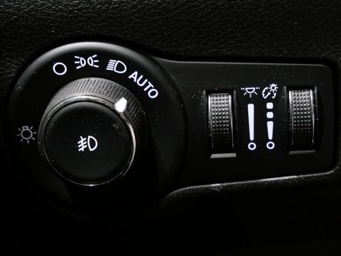 Used 2022 Jeep Compass Limited w/ Elite Group image 14