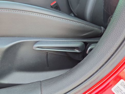 Certified 2025 Honda Civic Sport image 15