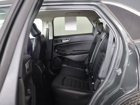 Used 2022 Ford Edge SEL w/ Convenience Package image 29