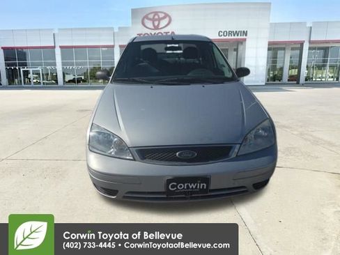Used 2007 Ford Focus S image 2
