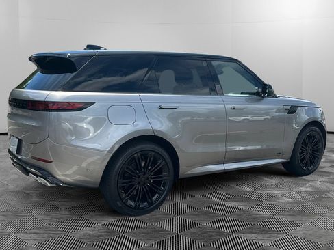 New 2026 Land Rover Range Rover Sport Dynamic SE AWD/4WD image 6