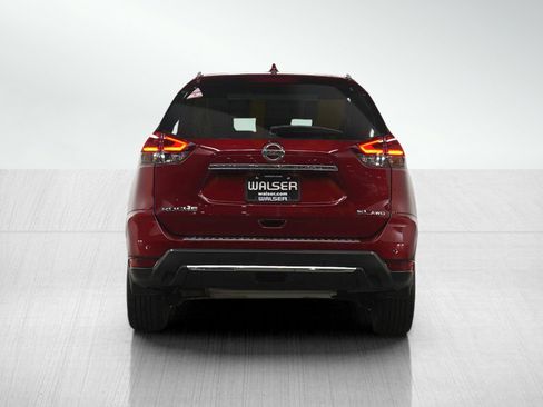 Used 2020 Nissan Rogue SL w/ Premium Package image 4