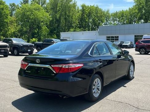 Used 2016 Toyota Camry LE FWD image 6