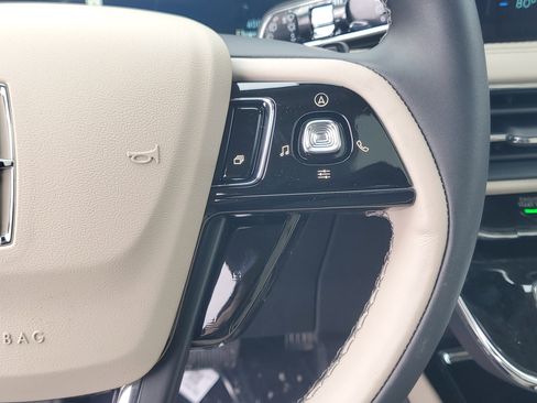 New 2026 Lincoln Corsair Premiere image 18