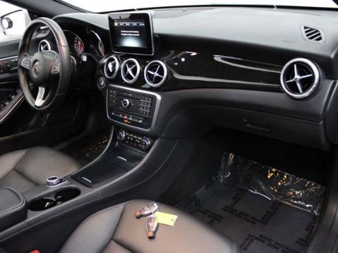 Used 2015 Mercedes-Benz CLA 250 4MATIC image 25