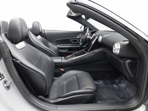 Used 2022 Mercedes-Benz SL 55 AMG 4MATIC image 12
