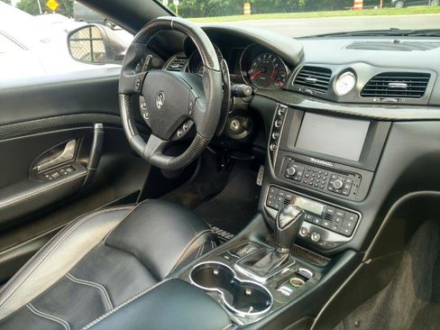 Used 2013 Maserati GranTurismo Sport image 11