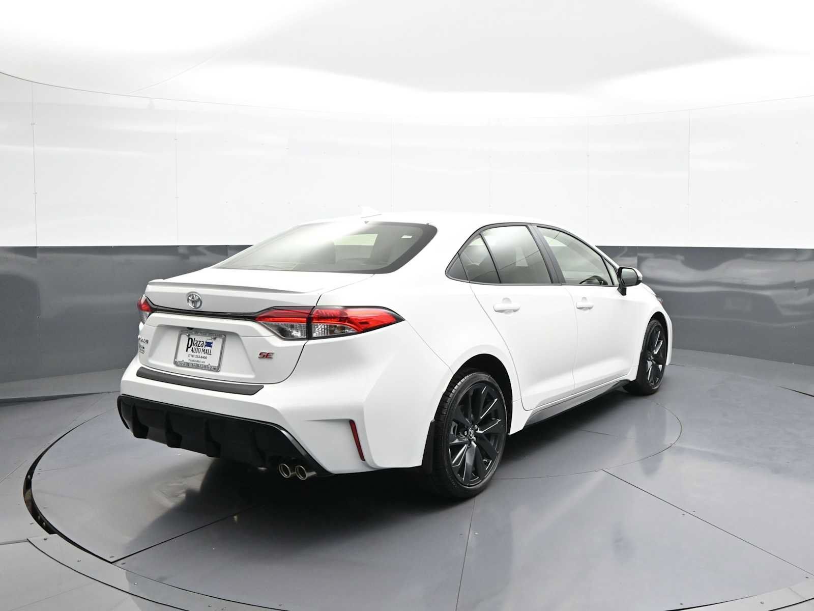 Certified 2026 Toyota Corolla SE FWD image 6