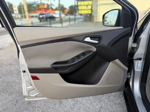 Used 2014 Ford Focus SE image 11