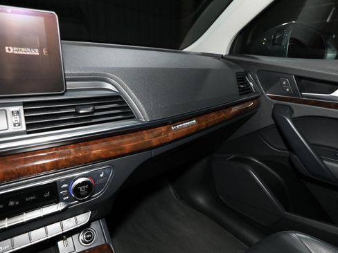 Used 2019 Audi Q5 2.0T Premium w/ Convenience Package AWD/4WD image 45
