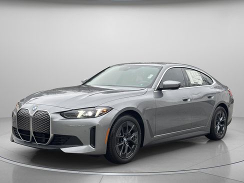 New 2026 BMW i4 eDrive40 w/ Parking Assistance Package image 2