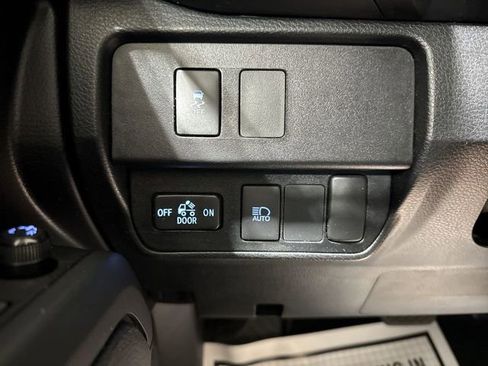 Used 2021 Toyota Tacoma SR AWD/4WD image 20