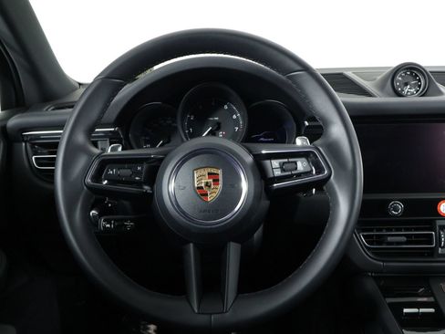 Certified 2026 Porsche Macan AWD/4WD image 12