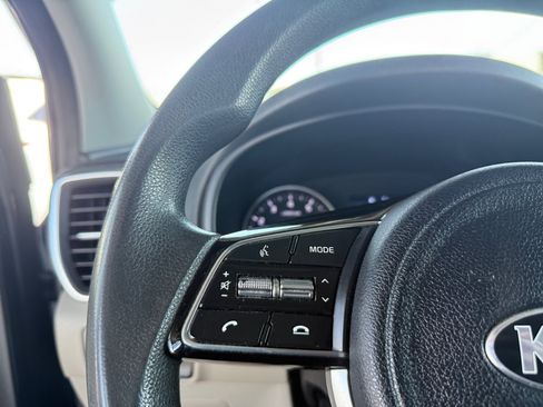 Used 2022 Kia Sportage LX FWD image 18