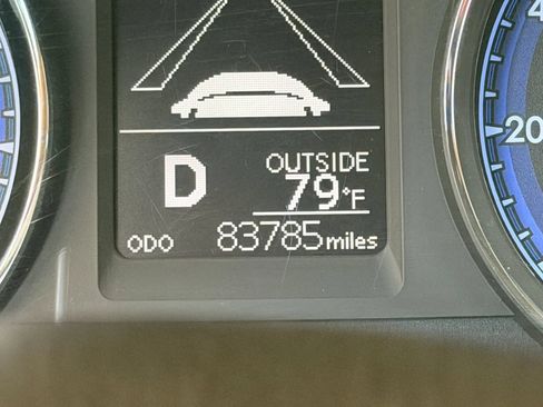 Used 2018 Toyota Corolla LE w/ Carpet Mat Package (TMS) FWD image 12