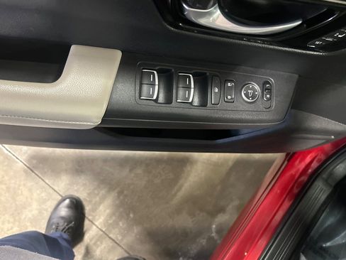 Used 2023 Honda CR-V EX-L image 11