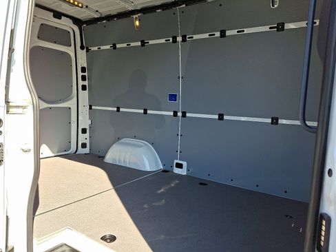 New 2026 Mercedes-Benz Sprinter 2500 image 8