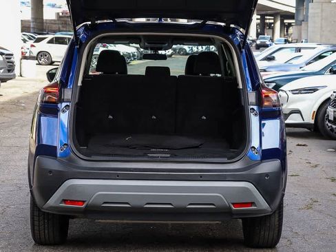 Used 2023 Nissan Rogue SV image 30