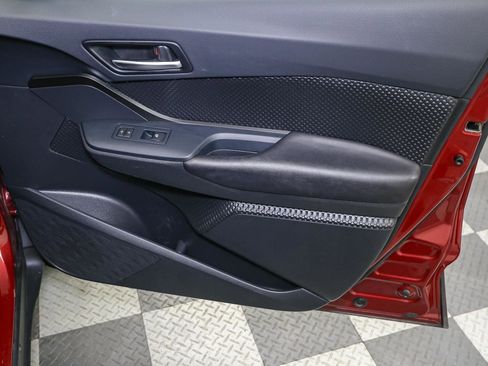 Used 2019 Toyota C-HR LE image 19
