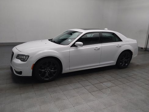 Used 2021 Chrysler 300 Touring L w/ Popular Equipment Group RWD image 2