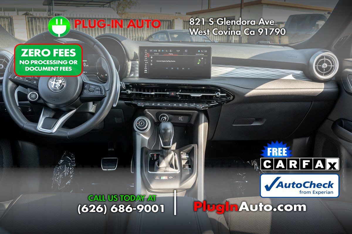 Used 2024 Alfa Romeo Tonale Veloce w/ Premium Interior Package AWD/4WD image 16