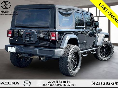 Used 2022 Jeep Wrangler Unlimited Sport AWD/4WD image 2