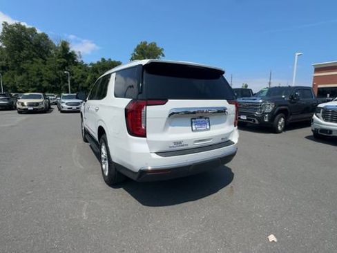 Certified 2021 GMC Yukon SLT w/ SLT Premium Package AWD/4WD image 6