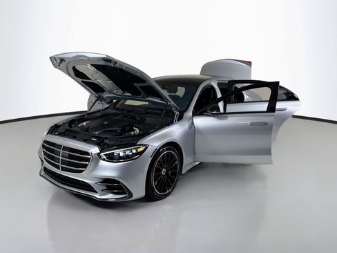 Used 2023 Mercedes-Benz S 500 4MATIC w/ AMG Line image 40