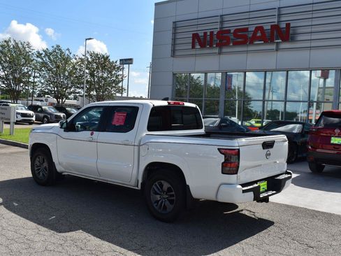 Certified 2025 Nissan Frontier SV w/ SV Convenience Package RWD image 5