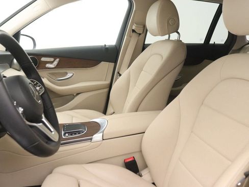 Certified 2022 Mercedes-Benz GLC 300 image 30