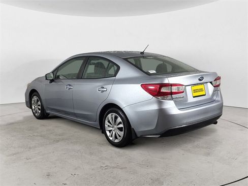 Used 2017 Subaru Impreza 2.0i image 3
