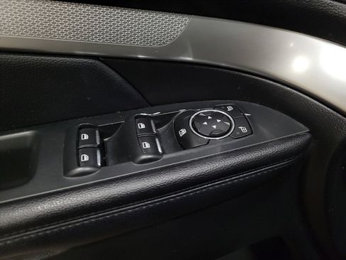 Used 2016 Ford Explorer XLT w/ Equipment Group 202A AWD/4WD image 27